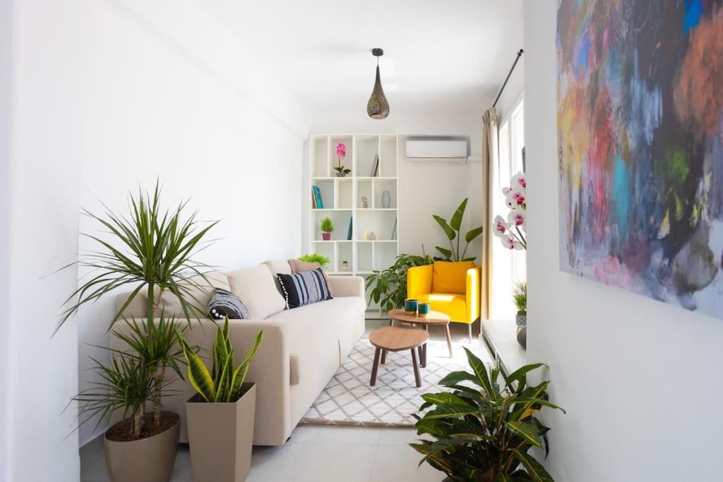 Wow, Design Apartment, Steps From Town Centre Héraklion