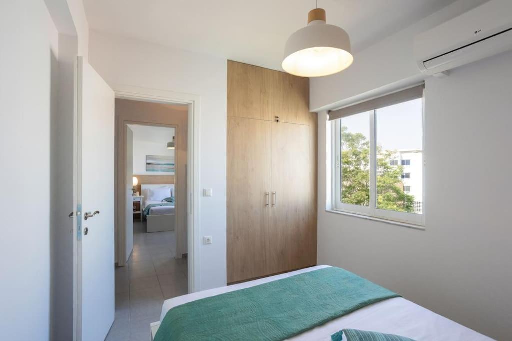 Wow, Design Apartment, Steps From Town Centre Héraklion
